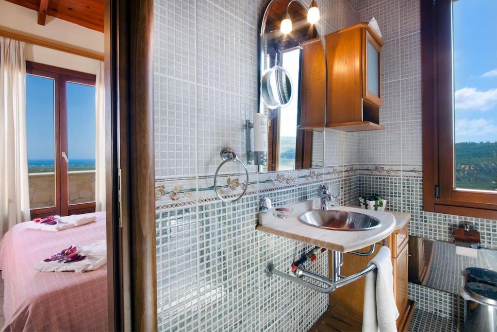 Villa Katerina With Eco Heated Pool Spiliá Exteriér fotografie